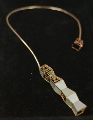 LOSA Geometric necklace of mother of pearl and gold-plated silver by Micki Olaguer