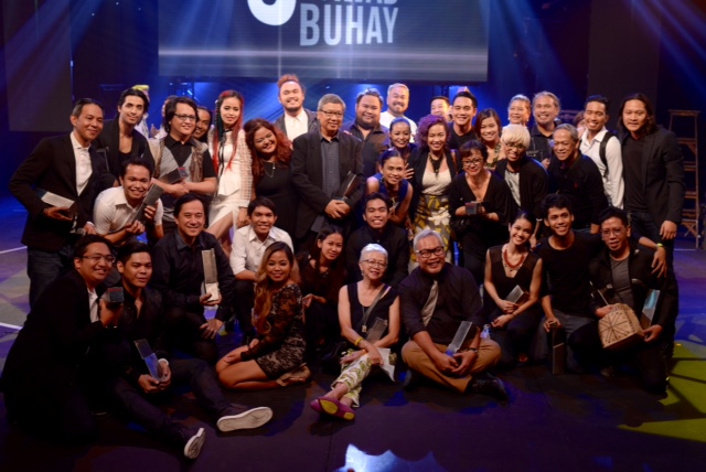 Winners of the 8th Philstage Gawad Buhay Awards pose for the media after the three-hour program directed by Jenny Jamora held at Onstage Greenbelt Theater. PHOTO BY Eloisa Lopez/INQUIRER