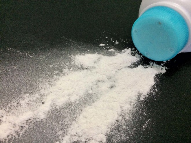 CAN POWDER particles in women’s genital areas make them sick? PHOTO: CHECHE V. MORAL