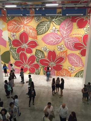 ART ENTHUSIASTS and students converge at the College of St. Benilde School of Design and Arts to soak in Michael Lin’s painted installation.