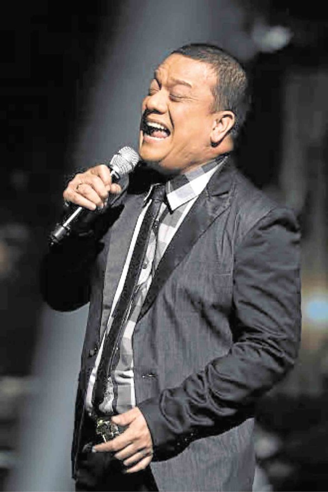 MITOY Yonting performs every week at Bar 360.