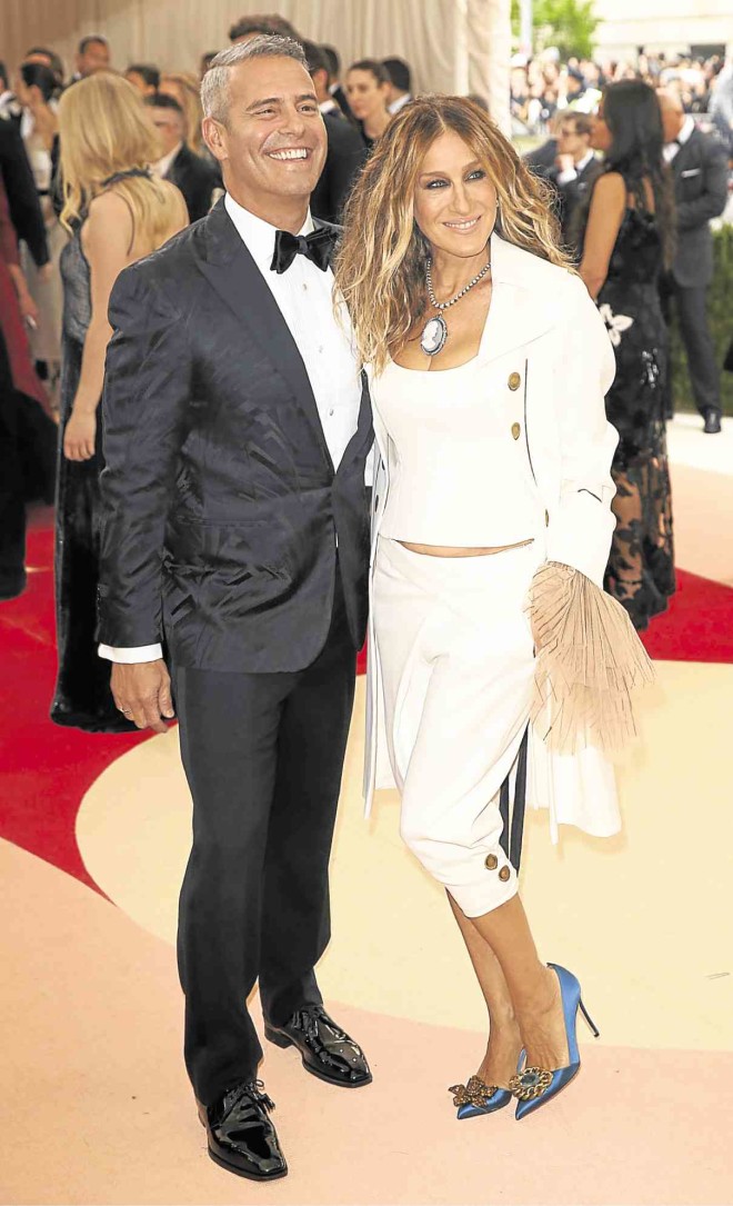 UNDERDRESSED Sarah Jessica Parker in sailor separates. Her beige tulle cuffs and silk shoes, she designed herself.