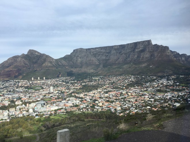 THE COME-ON. Picturesque Table Top Mountain forms the backdrop to Cape Town. LUIS CARLO SAN JUAN