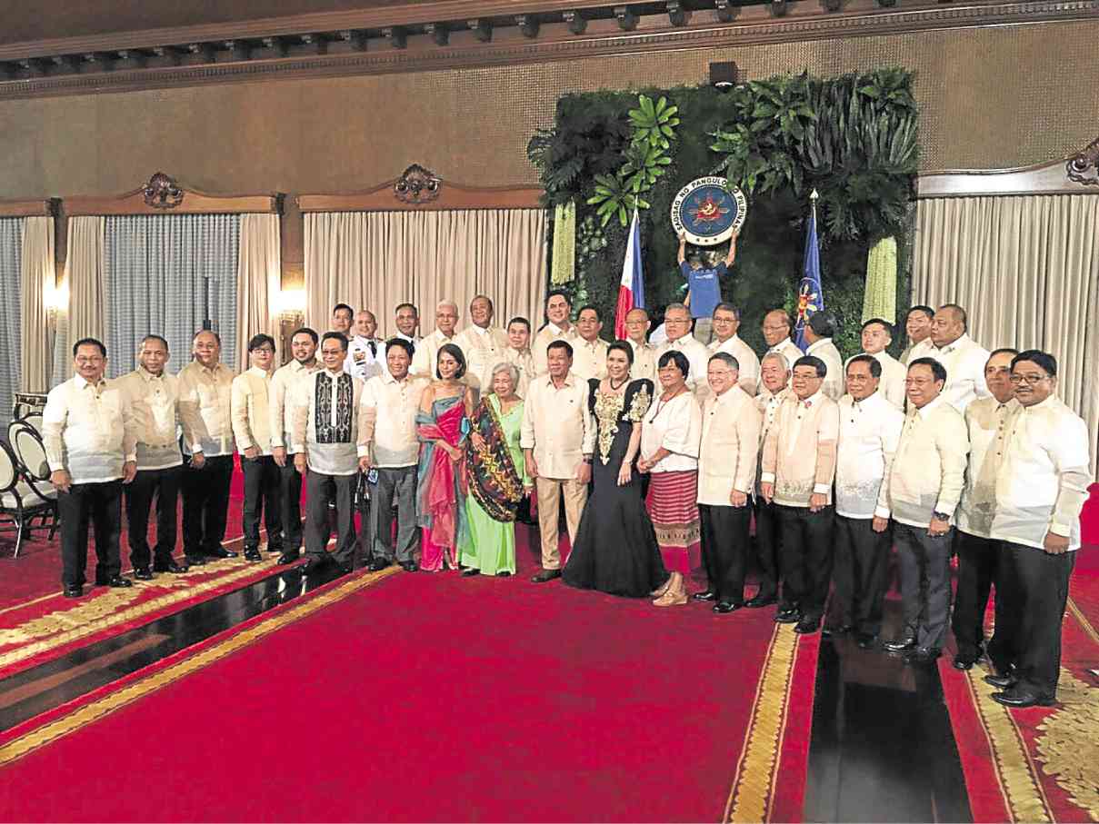 PRESIDENT DUTERTE with his Cabinet during the inaugural