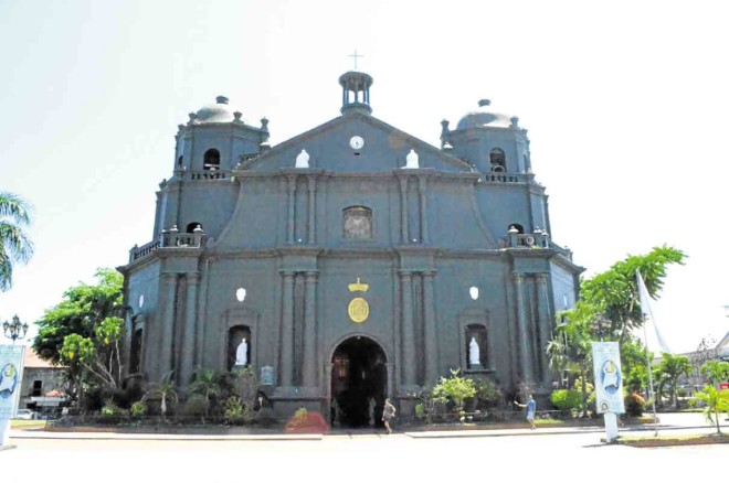 Naga Holds Cultural-heritage Walking Tour Of Old Nueva Caceres ...