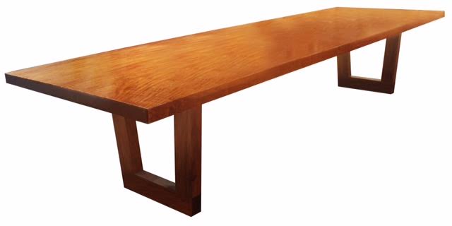 ONE-PIECE “narra” table