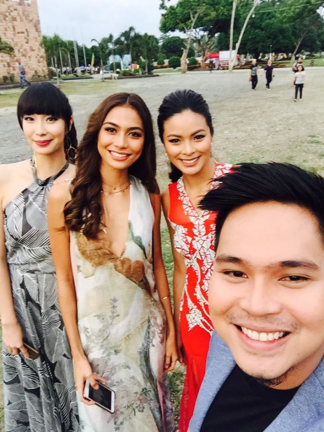ALAIAZA Malinao (second from left) with friends Cassy Naidas (left), Miss Philippines 2016 Maxine Medina, and shoe designer, Jojo Bragais 