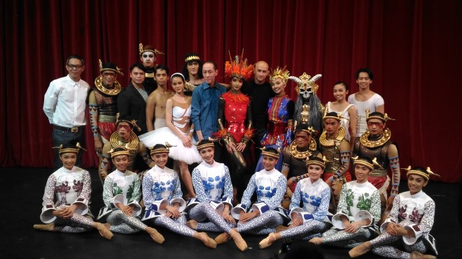 The cast members of “Firebird” with Ballet Philippines artistic director Paul Alexander Morales (left, standing, second row) and choreographers. Photo by Totel V. de Jesus
