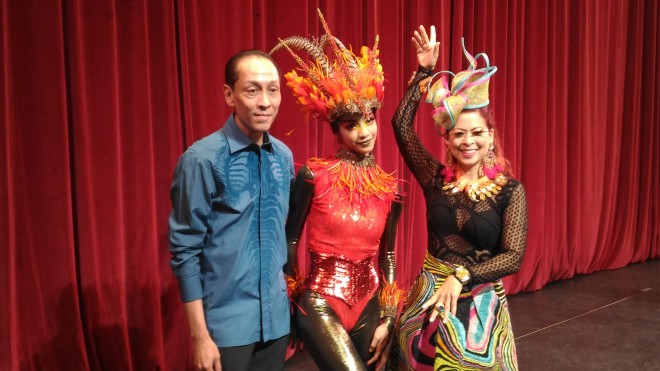 Inquirer lifestyle columnist Tessa Prieto-Valdes with costumes designer Mark Lewis Higgins and a ballet dancer (middle) playing main character in “Firebird”. Photo by Totel V. de Jesus