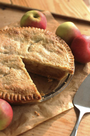 This Sept. 21, 2015 photo shows deep dish apple pie in Concord, NH. Apple pie ingredients are few and elemental: apples, of course, along with sugar, flavoring and pie crust. But choosing the right apples is a serious business. (AP Photo/Matthew Mead)