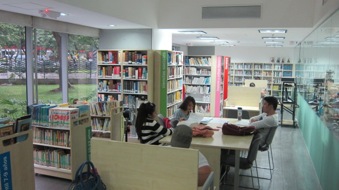 MIGUEL Hernandez Library is modest in size but has cozy interiors and a view of the outdoors. FRAN KATIGBAK