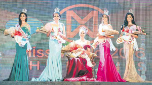 MISS WORLD PHILIPPINES Model Catriona Gray of Albay province (center) is crowned Miss World Philippines at the Manila Hotel Tent on Sunday night. With her are, from left, Sandra Lemonon, Miss Photogenic; Ivanna Pacis, third; Arienne Calingo, second; Marah Muñoz, fourth. (See stories on Page A6.) JILSON SECKLER TIU