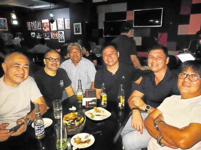 Manny Crisostomo, Tony Fernando, Jun Pinto, Pidge Cruz, Andrei Vallejo, Jerry Baniqued. PHOTOS BY POCHOLO CONCEPCION