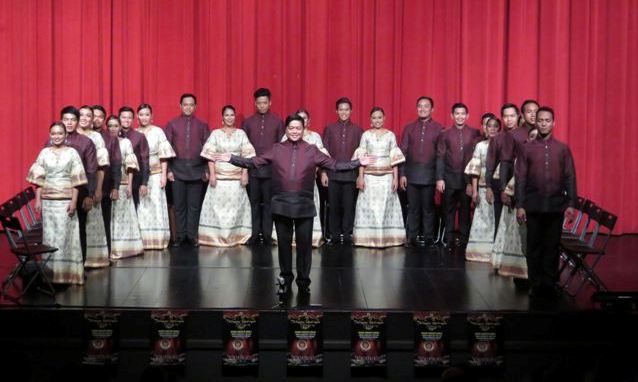 THE PMS in formation with conductor Mark Anthony Carpio at the center