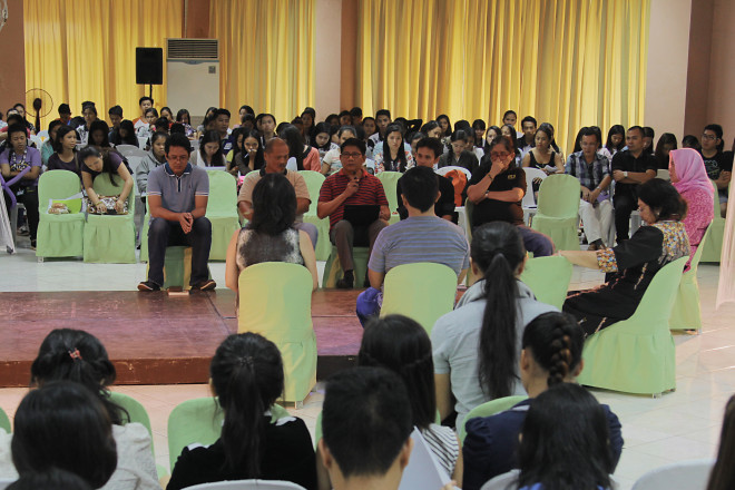 STUDENTS and guests in an open forum with National Commission for Culture and the Arts’ National Committee on Literary Arts and Mindanao writers. PHOTOS BY LESTER BABIERA