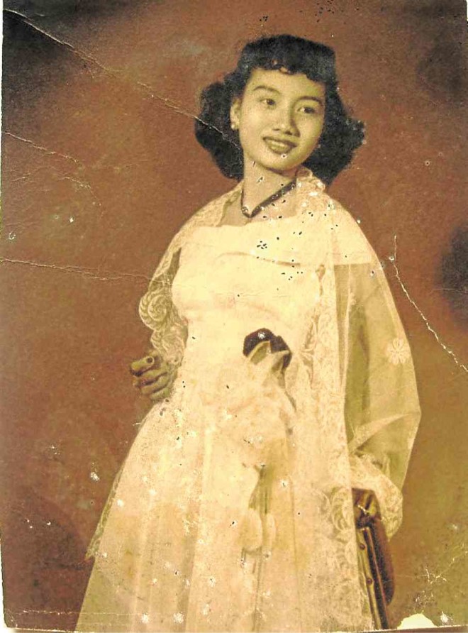 The author’s mom, Gliceria Yatco Dula, in 1946