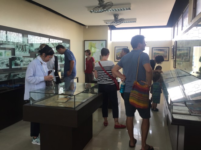 Foreigners joining Old Manila Walks' Chinese Cemetery tour look around the Philippine Chinese War Memorial Hall. KRISTINE ANGELI SABILLO