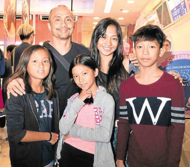 Ernie Lopez and kids Sabrina and Isis; Angela and JR Godino