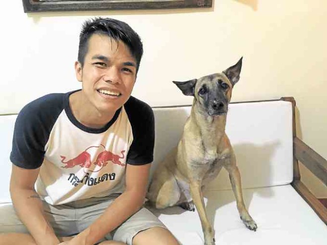 ‘HE CAN JUST BE A PET NOW’ Brad Feliciano and Alab chilling at home —ALYA B.HONASAN