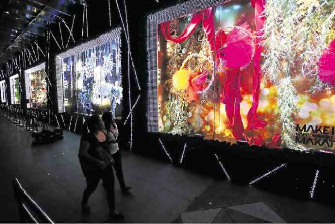 Jewel-toned Christmas displaywindows as huge as 3D movie screens