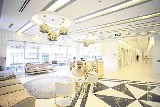 The A Institute occupies the entire third floor of Burgos Park Building, and is the biggest of all the Aivee Group’s clinics, with expanded services and state-of-the-art surgical and treatment facilities.