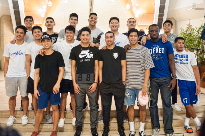 Everyone was all smiles at a Thanksgiving Mass held at Ateneo’s Church of the Gesù. From the looks on their faces, it was as if the Blue Eagles had won the championship. PHOTO BY ATTY. LEO LOPEZ