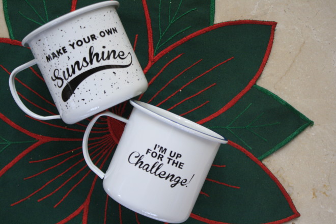 Vintage cups with perkme-up messages