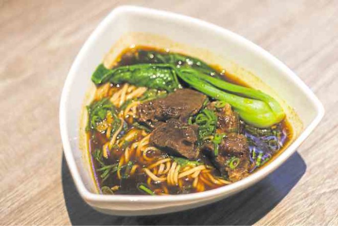 Shi Lin Braised Beef Noodles