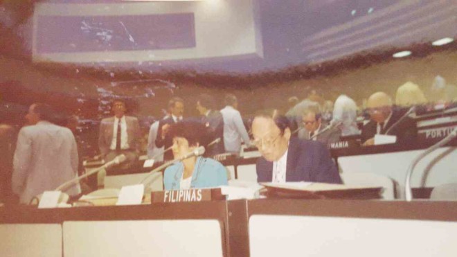 Ambassador Ophelia Gonzalez and Undersecretary Jose D. Ingles at the Havana Disarmament Conference inMay 1988