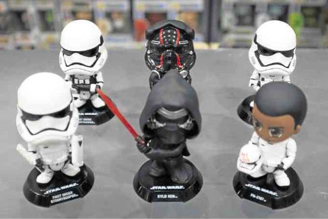 Grab this set of six bobble-head figures from “The Force Awakens” at Filbar’s for P5,300.