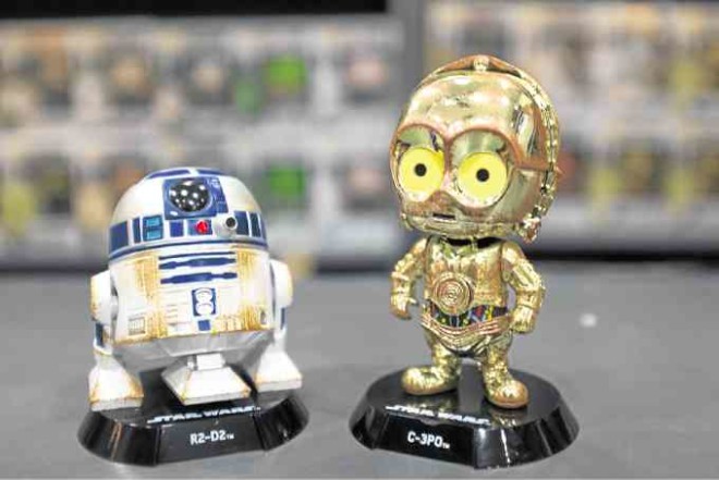 The best sidekicks are cuter than ever in this Cosbaby set by Hot Toys. R2-D2 and C-3PO are yours for P1,850 at Filbar’s.