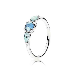 Ring of sterling silver and blue crystal