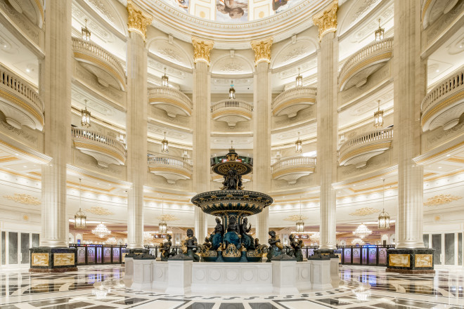 The Parisian Macao’s rotunda has a replica of the Fontaine des Mers in the Place de la Concorde.