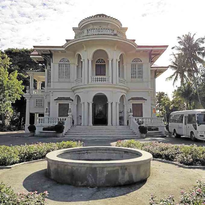 TheMoloMansion is of the American eraarchitecture characteristic of Iloilo mansions