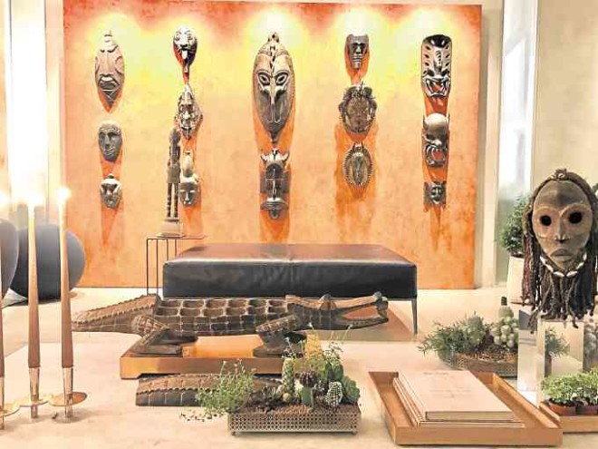 African masks and contemporary art define the ambiance.