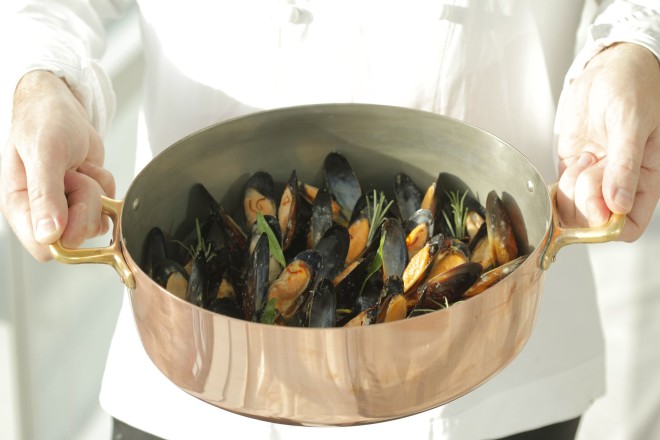 Mussels in a mustard and saffron sauce at Mireio