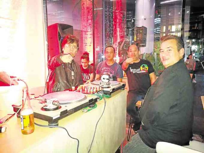 DJ Par Sallan, Nonong Timbalopez, Manny Pagsuyuin and Buddy Trinidad at Chotto Matte