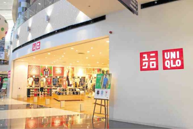 Japanese global brand Uniqlo’s Lifewear is a big hit at SM City Bacolod.