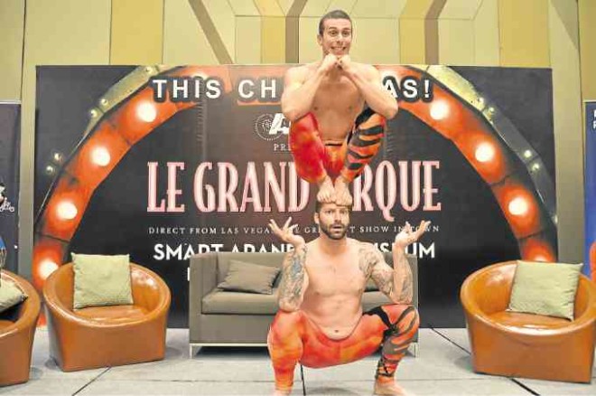 “Le Grand Cirque” performers