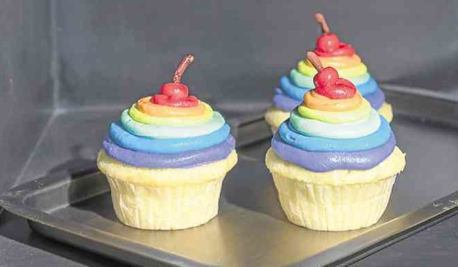Do you appreciate rainbow design like the rest of the food world? This trendy tone goes beyond just cupcakes and cookies.