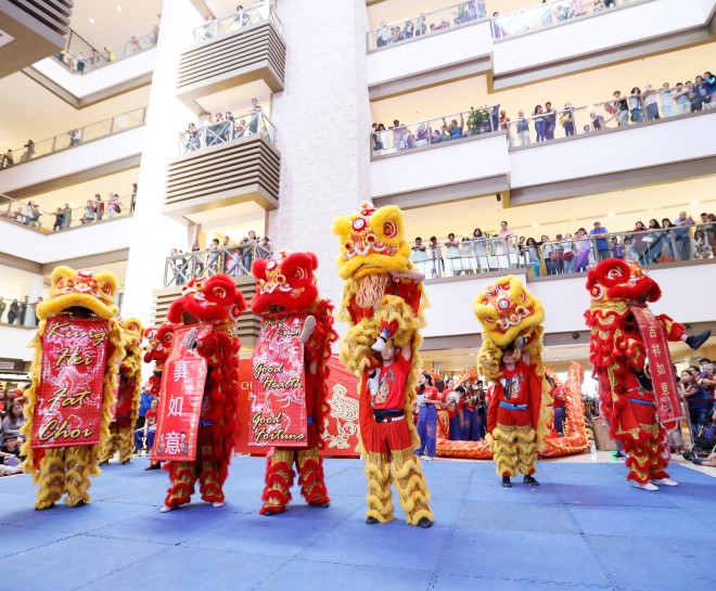 Lunar New Year performances at Shangri-La Plaza
