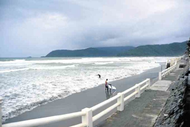 Baler. The bracing winds of the Pacific Ocean welcomed us upon our arrival. The crashing waves of the Pacific have made the town popular among surfing enthusiasts.