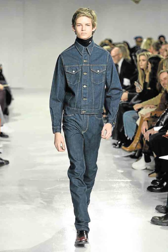 Calvin Klein 2018. Denim is a big part of the collection; here are classic pieces.