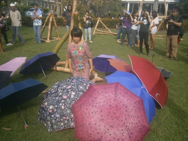 “Umbrella girl” as performance art