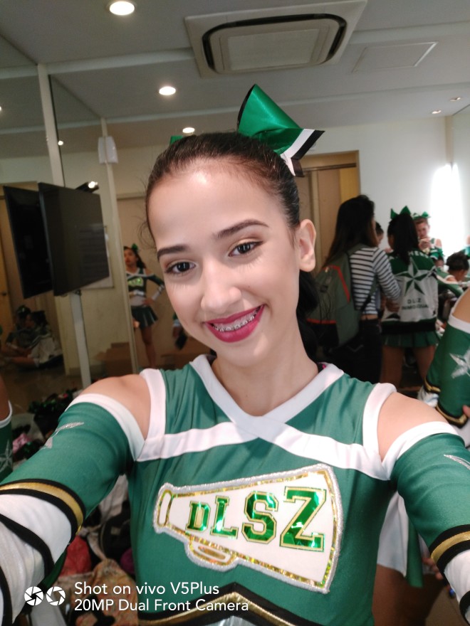 “Best Vivo cheerleader” winner in the junior division, Julia Pistis from De La Salle Zobel
