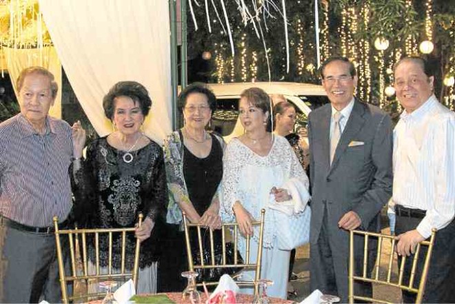 Jun and Nene Leonor, Lita Salinas, Conchitina Bernardo, Ambassador Carlos Salinas and Ambassador Lani Bernardo —PHOTOS BY ALEXIS CORPUZ