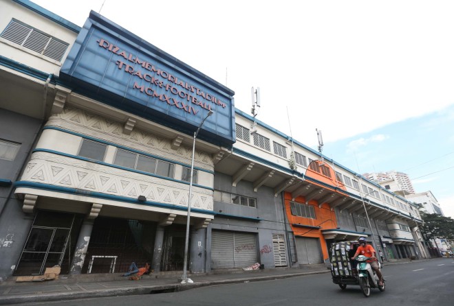 Rizal Memorial Stadium, designed by Juan Arellano, is the biggest art deco complex in Southeast Asia. But it has come to seed in Mayor Joseph Estrada’s Manila. —LYN RILLON