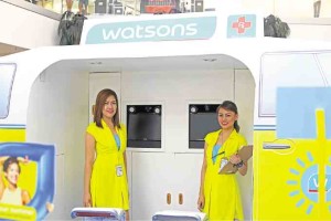 Watsons V Van, with UV camera and virtual reality tour of Batanes, Boracay, Cebu, Palawan and Davao —PHOTOS BY KIMBERLY DELA CRUZ