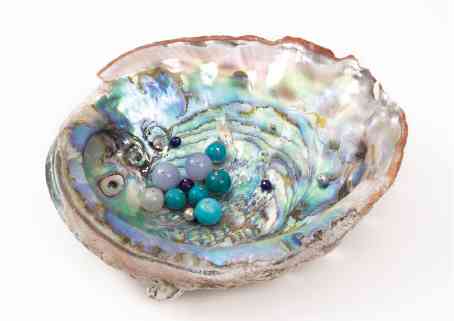 Abalone shell with chalcedony, turquoise and pearls