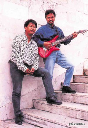 Rom Dongeto and Noel Cabangon as Buklod in 1993 —Jing Valdellon 